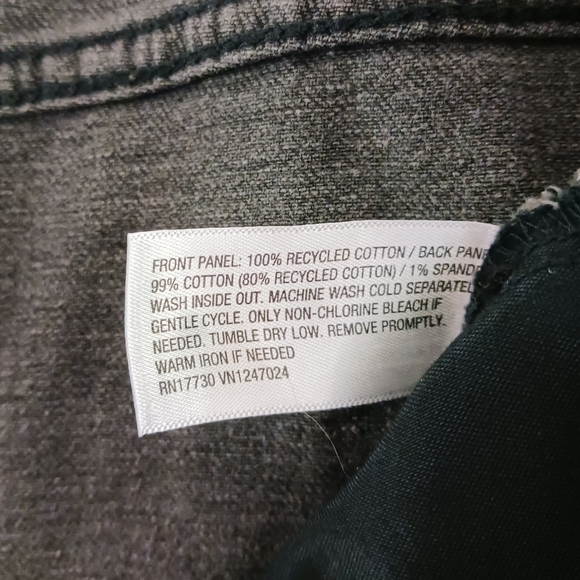 Women's High Rise EasyRigid Cutoff Jean Shorts‎ - Picture 9 of 9